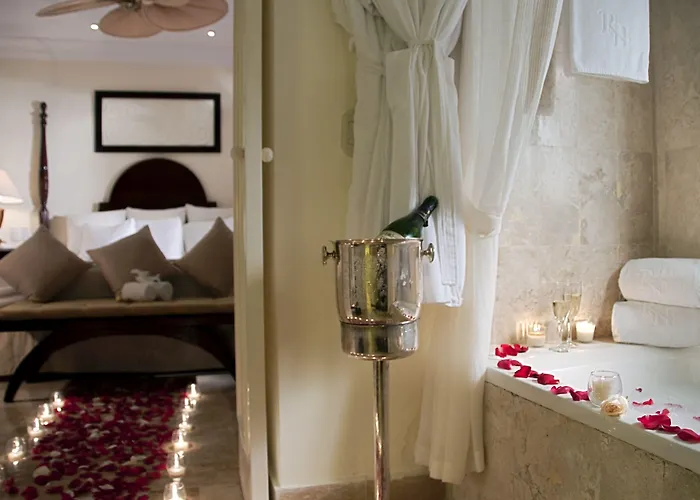 Resort Royal Hideaway Playacar Adults Only